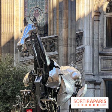 ZEUS, cheval métallique de la cérémonie d'ouverture des JO de Paris 2024 à l'Hôtel de Ville