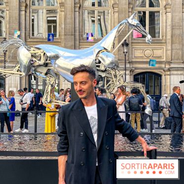 ZEUS, cheval métallique de la cérémonie d'ouverture des JO de Paris 2024 à l'Hôtel de Ville