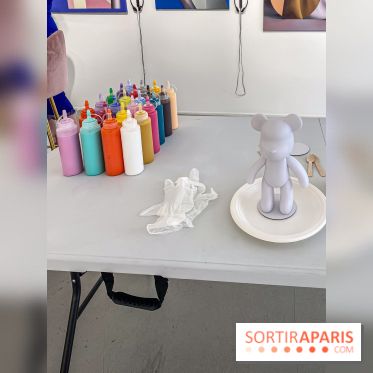 Ateliers de Paint Pouring à la galerie Goldshteyn-Saatort, à deux pas du Louvre