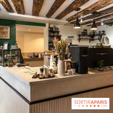 Phin Mi, le coffee shop vietnamien et banh mi Paris 5e -  comptoir