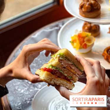 L'élégant Tea Time du Saint James Paris, à savourer dans l'écrin feutré de sa bibliothèque - image00073