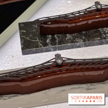 La Bûche de Noël 2024 du Royal Monceau Raffles Paris par Yazid Ichemrahen et Alexandre Favre - image00001