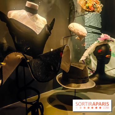 Stephen Jones, chapeaux d'artistes : l'exposition insolite et créative se dévoile au Palais Galliera