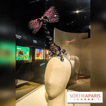 Stephen Jones, chapeaux d'artistes : l'exposition insolite et créative se dévoile au Palais Galliera - IMG20241017101910