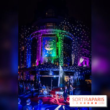 Inauguration des vitrines et décorations de Noël du BHV Marais 2024 avec Léna Mahfouf, Adriana Karembeu et Marc Lavoine -  A7C6111