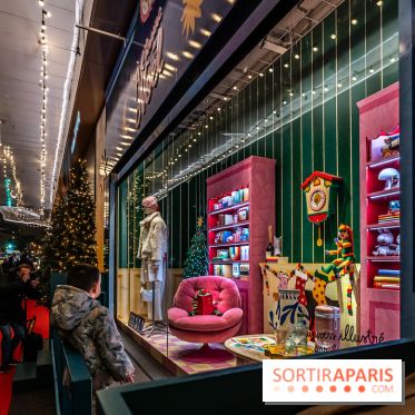 Inauguration des vitrines et décorations de Noël du BHV Marais 2024 avec Léna Mahfouf, Adriana Karembeu et Marc Lavoine -  A7C6187