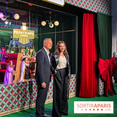 Les vitrines de Noël 2024 du Printemps Haussmann avec Juliette Binoche - image00006