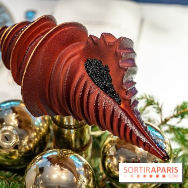 La bûche de Noël Triton du Shangri La Paris 2024 par Maxence Barbot et sa galette des rois 2025 - photos
