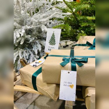 Un marché de Noël insolite dans 19ème : venez trouver des pépites en secondes mains - PHOTO 2024 11 26 20 25 46