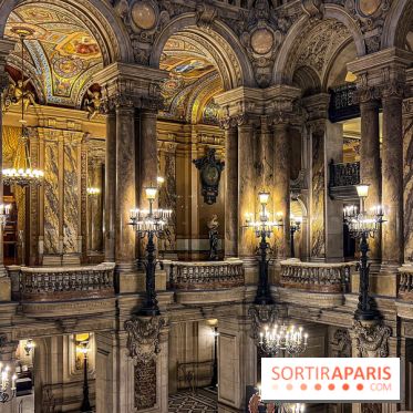 Bijoux de scène de l'Opéra de Paris : l'exposition de parures merveilleuses au Palais Garnier