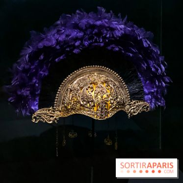 Bijoux de scène de l'Opéra de Paris : l'exposition de parures merveilleuses au Palais Garnier - IMG 2484