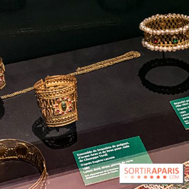 Bijoux de scène de l'Opéra de Paris : l'exposition de parures merveilleuses au Palais Garnier