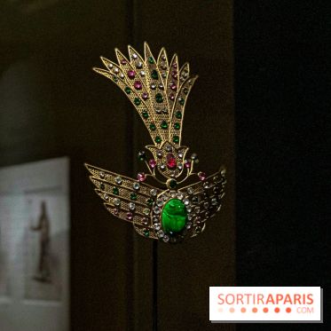 Bijoux de scène de l'Opéra de Paris : l'exposition de parures merveilleuses au Palais Garnier - IMG 2507 jpg