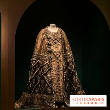 Bijoux de scène de l'Opéra de Paris : l'exposition de parures merveilleuses au Palais Garnier - IMG 2527