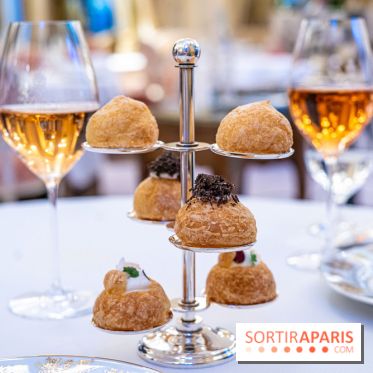 Le tea time Impérial de Noël du Ritz Paris, l'expérience exceptionnelle - les photos -  gougères