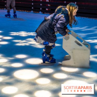 Noël au Parc Astérix 2024 - nos photos -  patinoire enfant