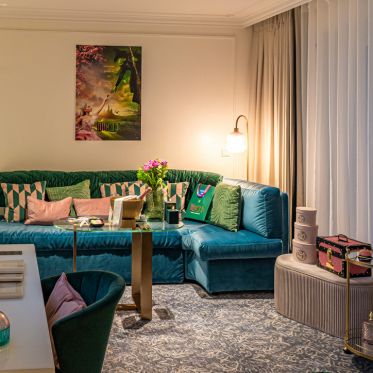 La magie de Wicked à l'Hôtel du Louvre, l'univers du Magicien d'Oz dans les suites Hyatt World Europe -  A7C8705