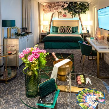 La magie de Wicked à l'Hôtel du Louvre, l'univers du Magicien d'Oz dans les suites Hyatt World Europe -  A7C8698