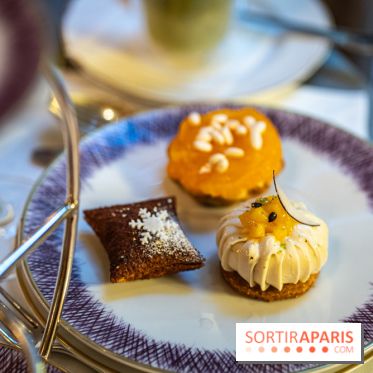Le tea time de Noël du Crillon 2024 par Matthieu Carlin