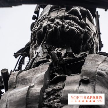 Le Centaure de César à Paris et sa statue de la Liberté miniature -  A7C0236