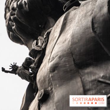 Le Centaure de César à Paris et sa statue de la Liberté miniature -  A7C0244