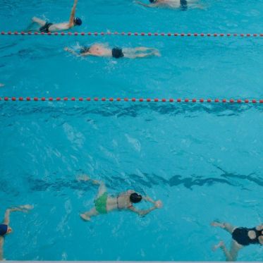 Les bains et piscines en île de France