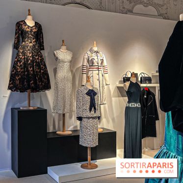 Exposition de la Collection Didier Ludot chez Bonhams Cornette de Saint Cyr - IMG 8701 jpg