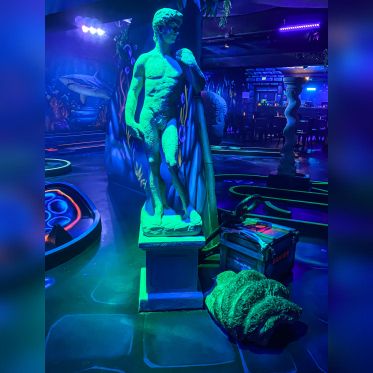 Ocean 12, le mini-golf indoor pour toute la famille à Bercy Village