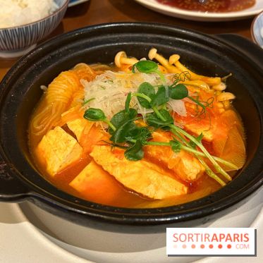 Kiku - Comme une bouillabaisse, poissons, tofu, champignons