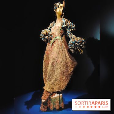 Au fil de l'or : l'expo brillante sur l'or dans l'art de la mode au musée du Quai Branly - photos - fotor 1739183950889