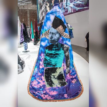 Raphaël Barontini : l'artiste au cœur d'une expo mode au Palais de Tokyo