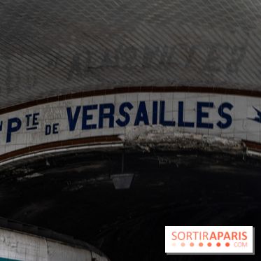 Station Abbesses - métro parisien - A7C02738