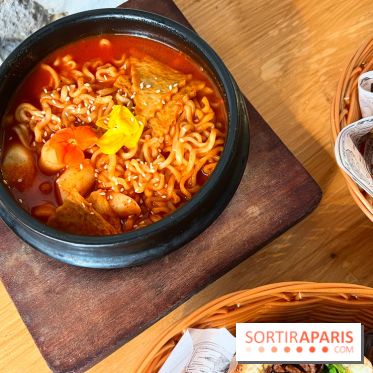 Hanwoo Korean Cafe & Bar - Ramen aux tteokbokki (Rabokki)