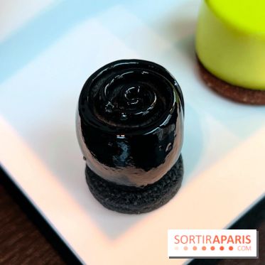 Quelque Part La Matière Brunch - Pâtisserie sésame noir