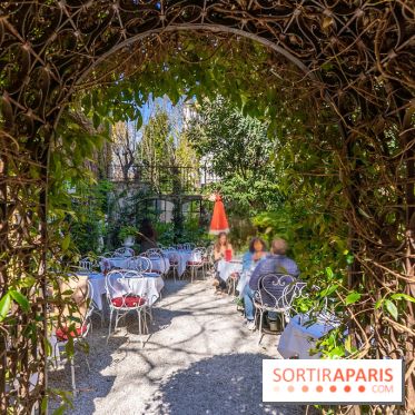 Terrasse de l'Hôtel Particulier, le jardin verdoyant au cœur de Montmartre - photo