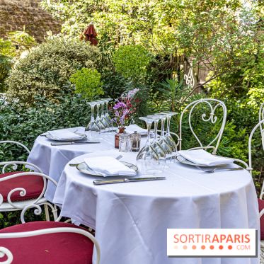 Terrasse de l'Hôtel Particulier, le jardin verdoyant au cœur de Montmartre - photo - A7C06408 HDR