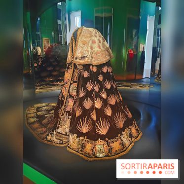 Le Dernier sacre : l'exposition immersive dans les coulisses d'un couronnement au Mobilier national