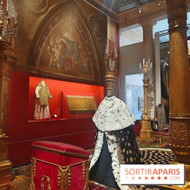 Le Dernier sacre : l'exposition immersive dans les coulisses d'un couronnement au Mobilier national