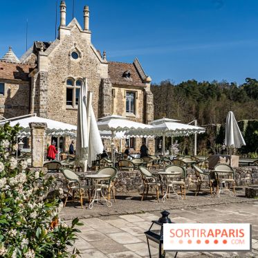 Les Chasses, le restaurant insolite avec une superbe terrasse à l'Abbaye des vaux de Cernay dans les Yvelines
