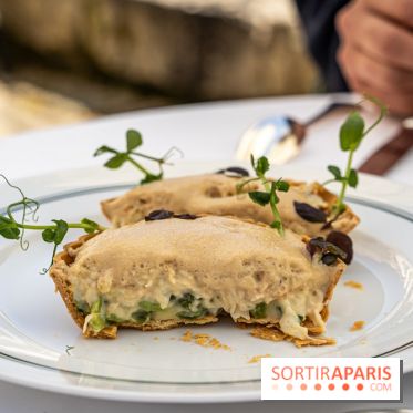 Les Chasses, le restaurant insolite avec une superbe terrasse à l'Abbaye des vaux de Cernay dans les Yvelines