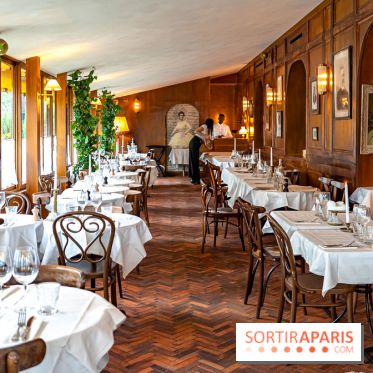 Margaux, le restaurant français typique, face à la Tour Eiffel - A7C09243