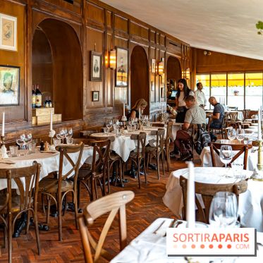 Margaux, le restaurant français typique, face à la Tour Eiffel