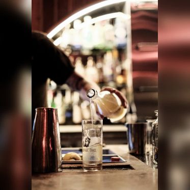 Une soirée unique pour déguster des cocktails insolites chez Monsieur Bleu - 8  DSF8552