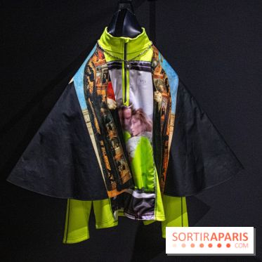 Exposition de vêtements-images de Chalisée Naamani au Palais de Tokyo