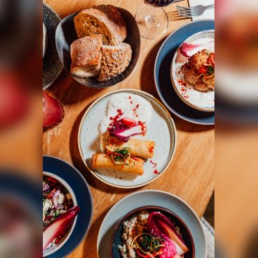 Paillettes Paris : un restaurant festif, une cuisine méditerranéenne  - 65fd54307ef69