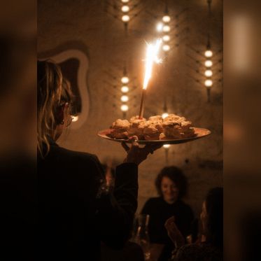 Paillettes Paris : un restaurant festif, une cuisine méditerranéenne  - 65366e72b75ad