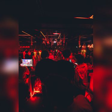 Nocturna au Medusarium De Paris : Une soirée house dans une boîte insolite de Paris - A7300159 Enhanced NR