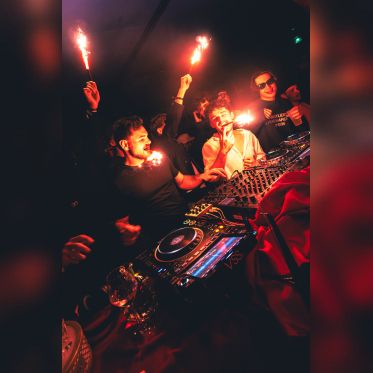 Nocturna au Medusarium De Paris : Une soirée house dans une boîte insolite de Paris - A7300345 Enhanced NR