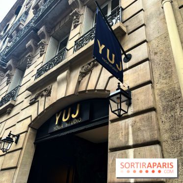 YUJ, les cours de yoga sous lumière infrarouge - nos photos - D028D07C EE2C 44C2 80CC D54507D77D7D