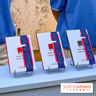 Miu Miu Summer Reads : la maison italienne ouvre un pop up et distribue des livres gratuits à Paris